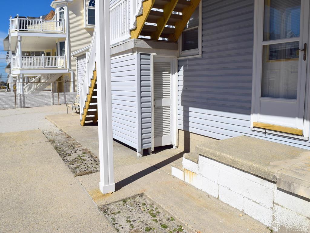 7712 Pleasure Avenue, Sea Isle City (Beach Block)