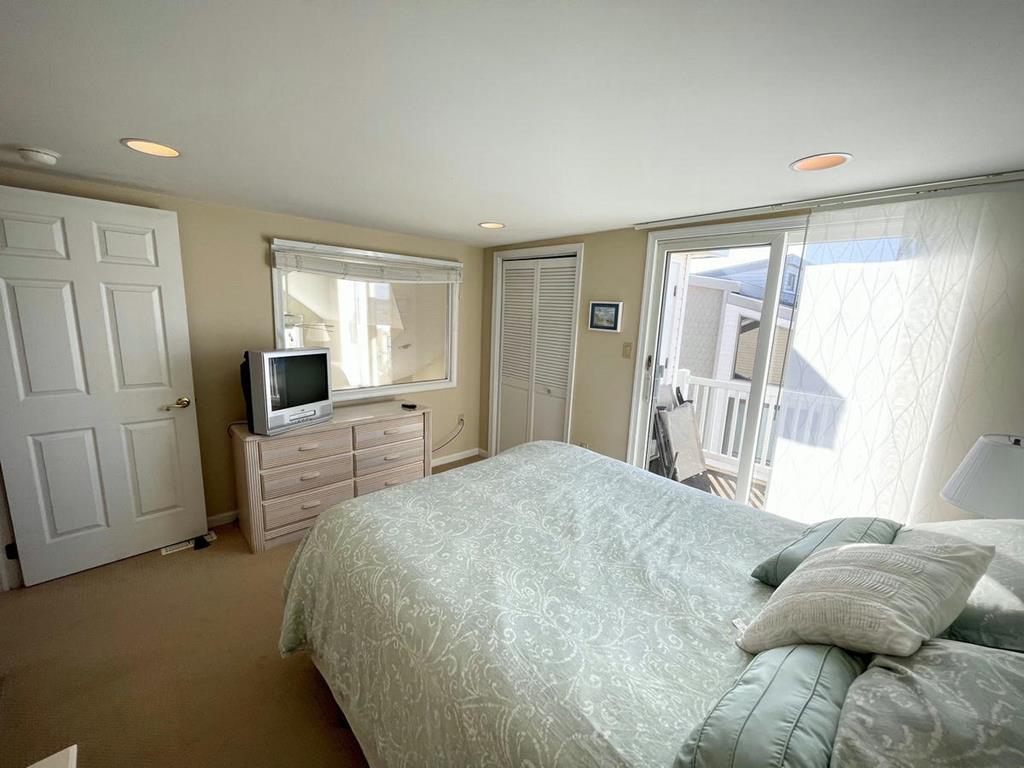 2305 Landis Avenue, Sea Isle City (Beach Front)