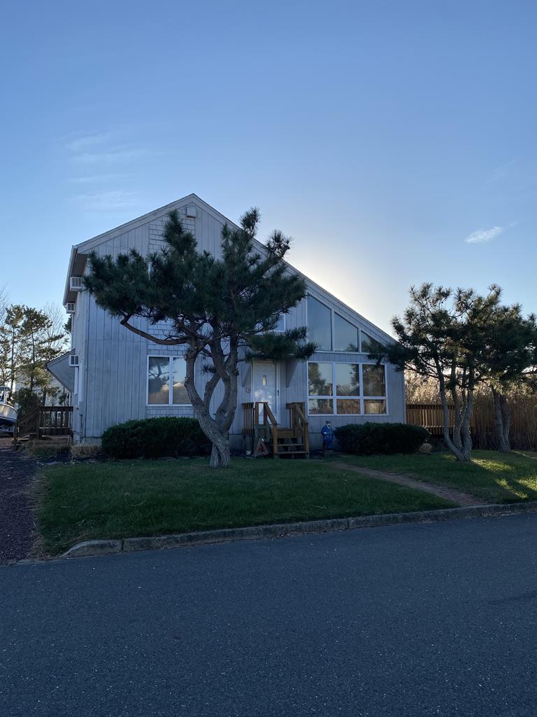 8 Grosser Avenue, Holgate