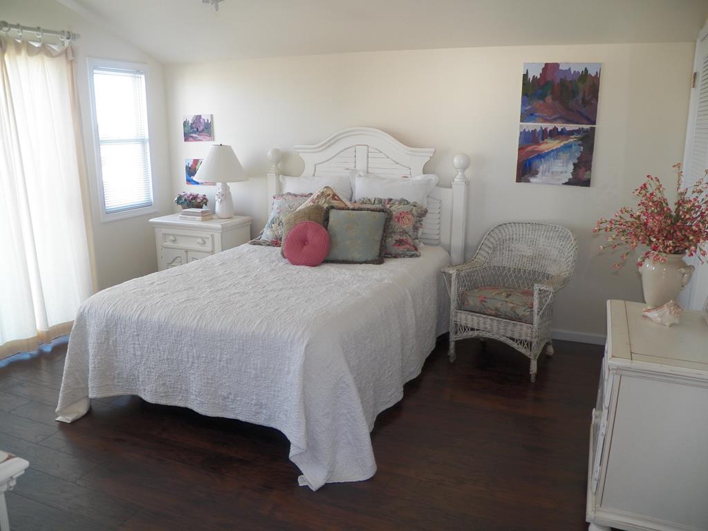 202 78th Street - Picture 