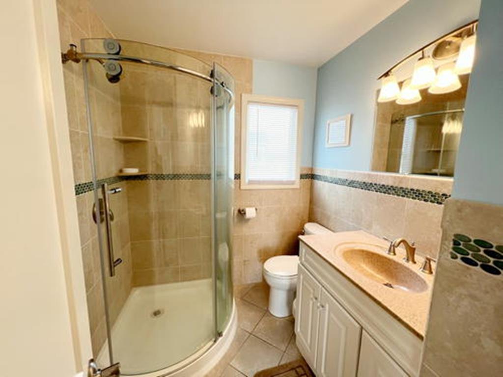 8 59th Street - Picture 
