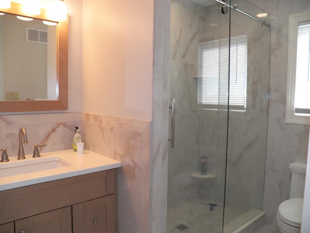 8 59th Street - Picture 