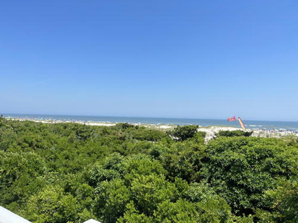 8 59th Street - Picture 