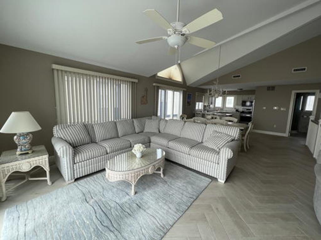 8 59th Street - Picture 