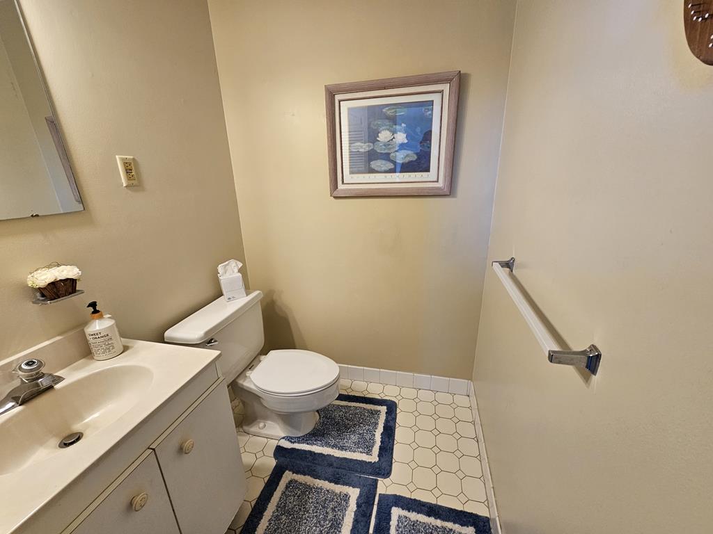 4400 Pleasure Avenue - Picture 