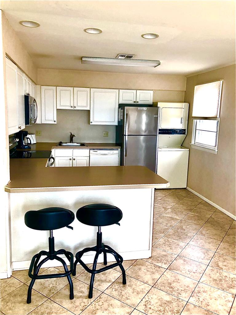 9300 Pleasure Avenue - Picture 