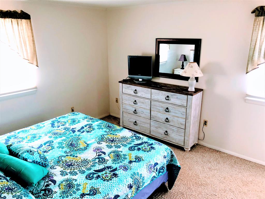 9300 Pleasure Avenue - Picture 