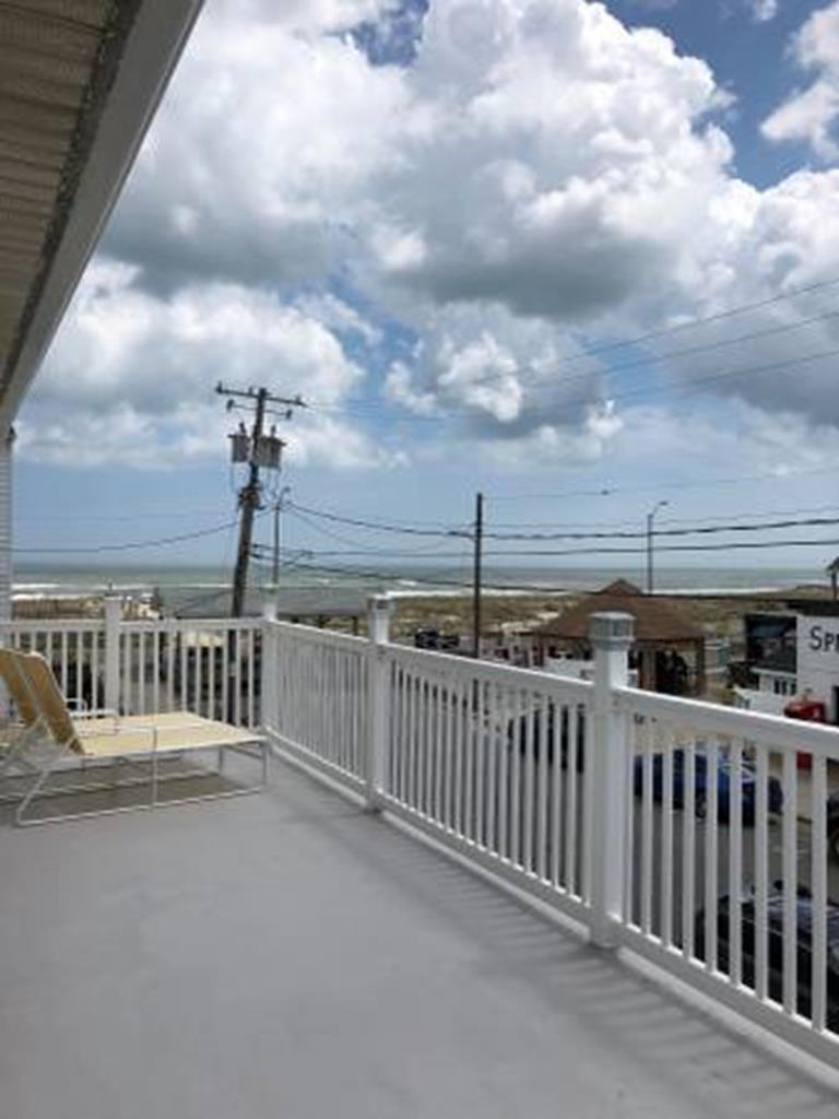 17 43rd Street - Picture 