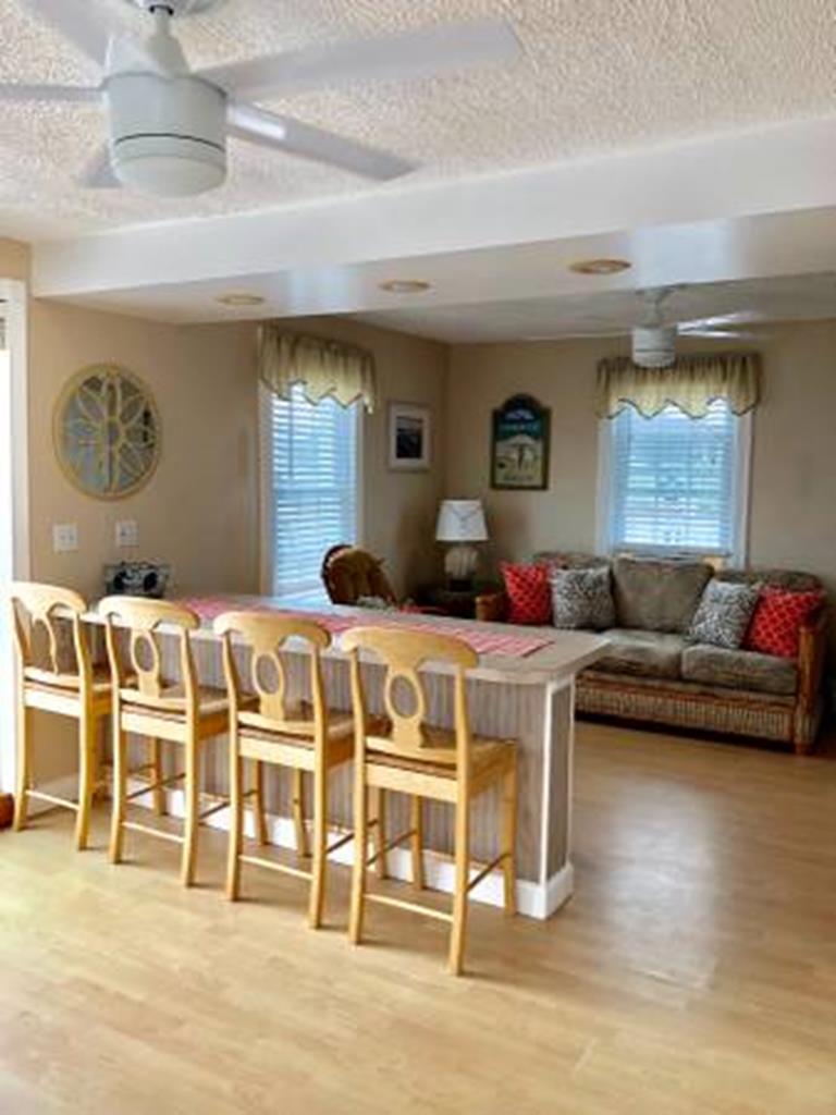 17 43rd Street - Picture 