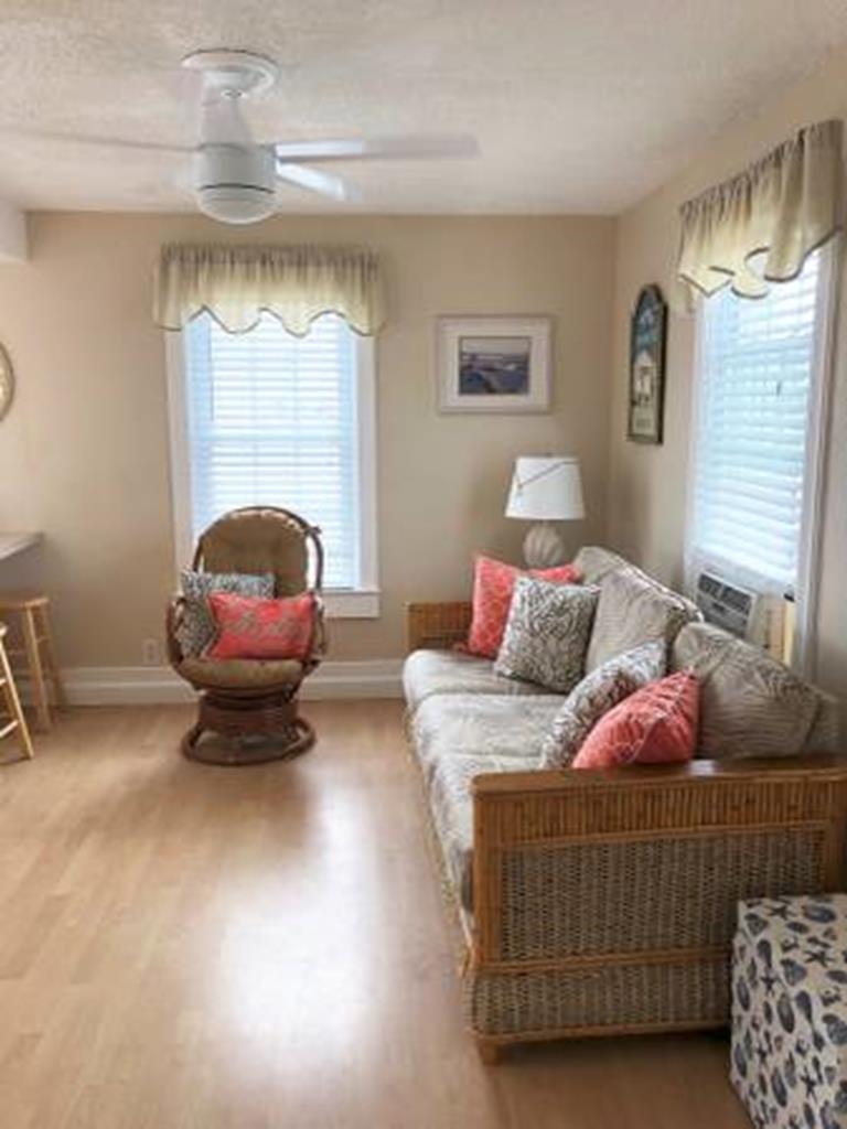 17 43rd Street - Picture 