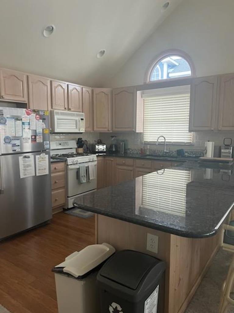 37 71st Street - Picture 
