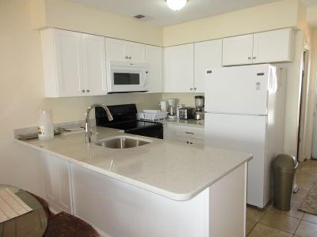 4400 Beach - Picture 