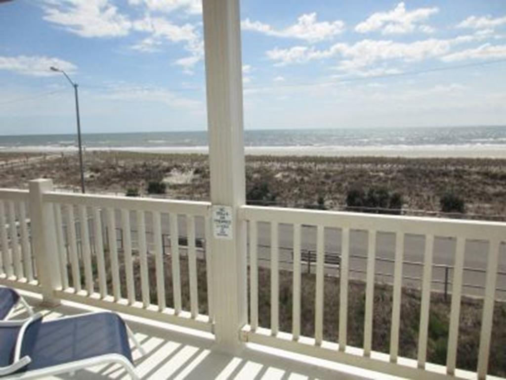 4400 Beach - Picture 