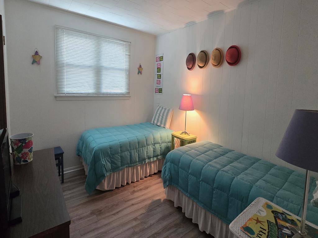 14 71st St - Picture 