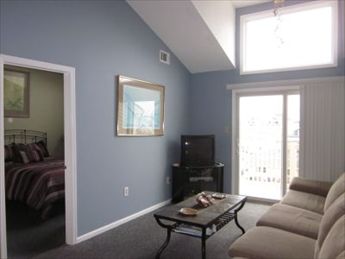 4400 Pleasure Avenue - Picture 