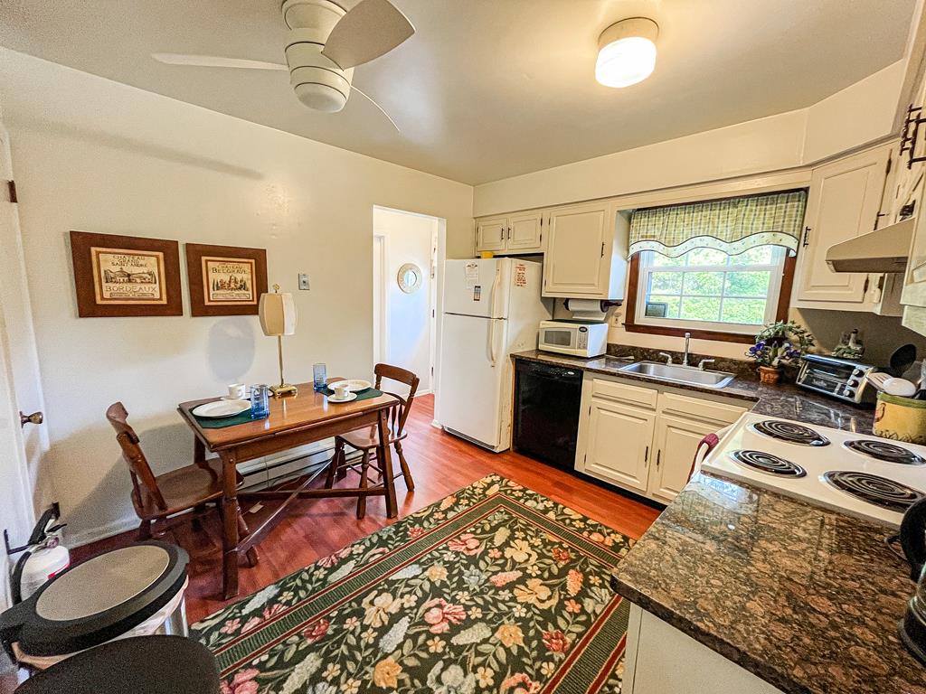 547 Sunset Blvd | Photo 13