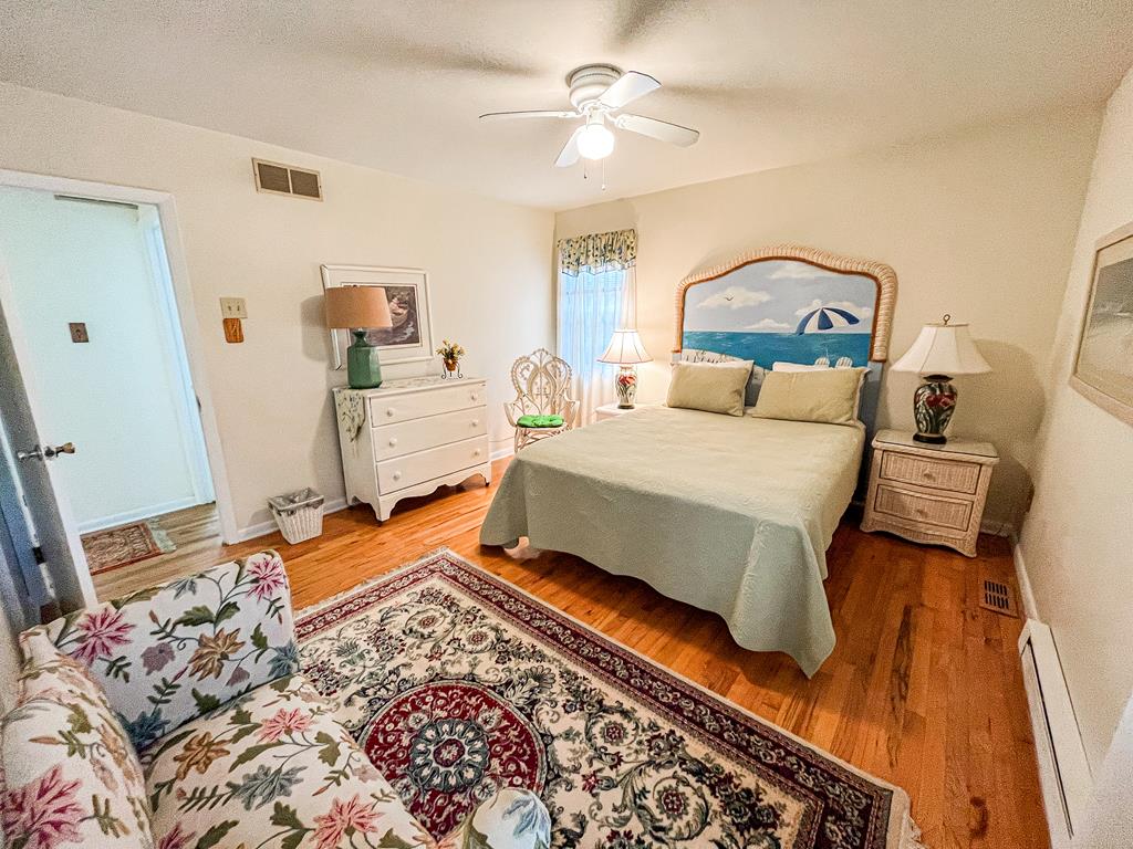 547 Sunset Blvd | Photo 14