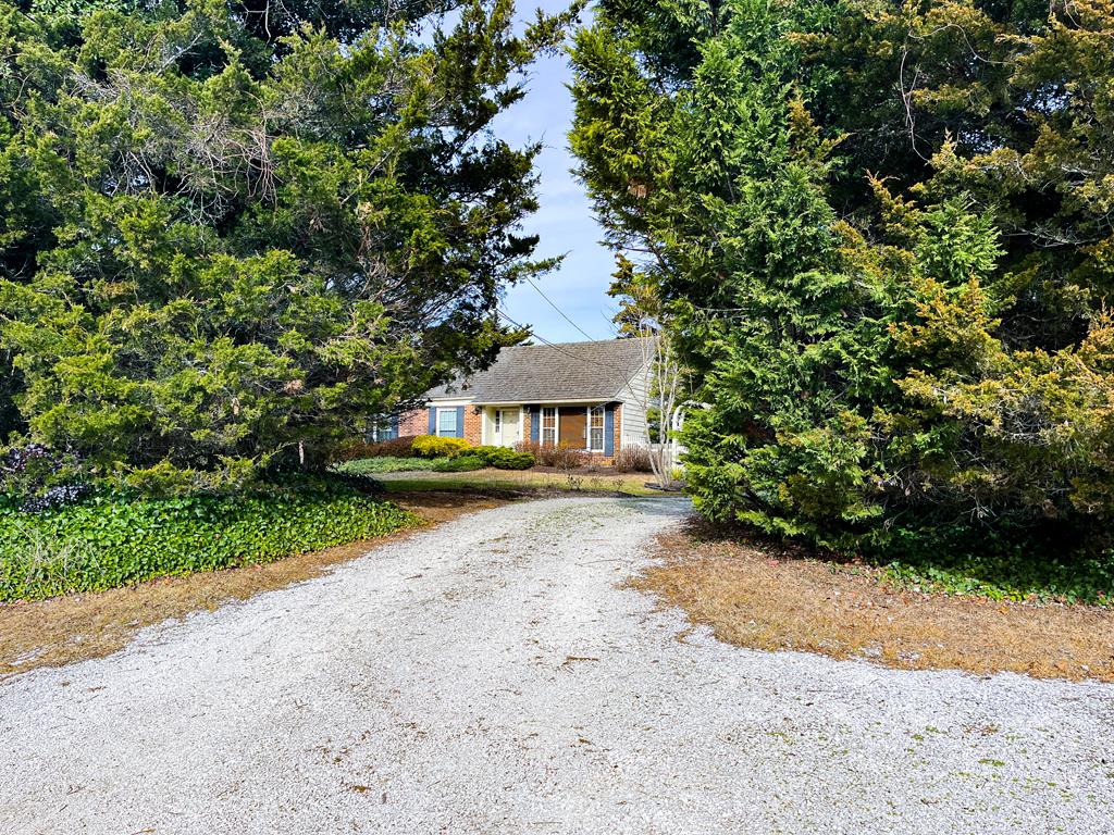 547 Sunset Blvd | Photo 4