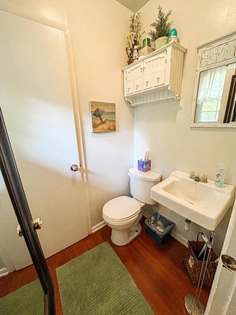 547 Sunset Blvd | Photo 22