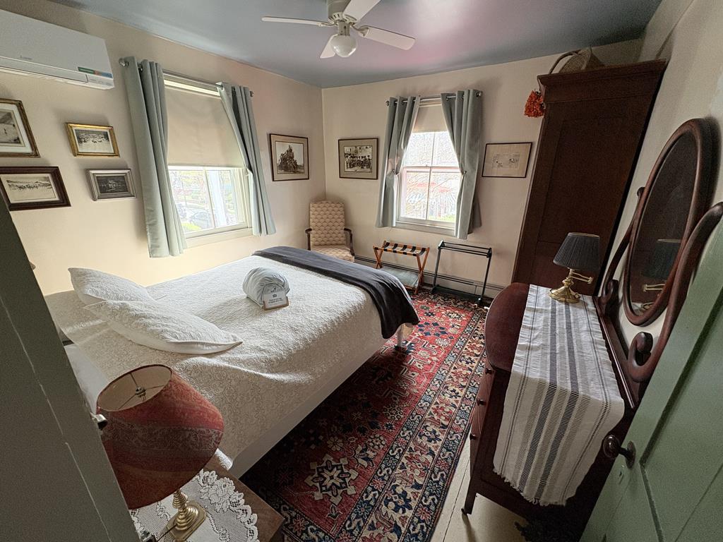 652 Hughes St | Photo 17