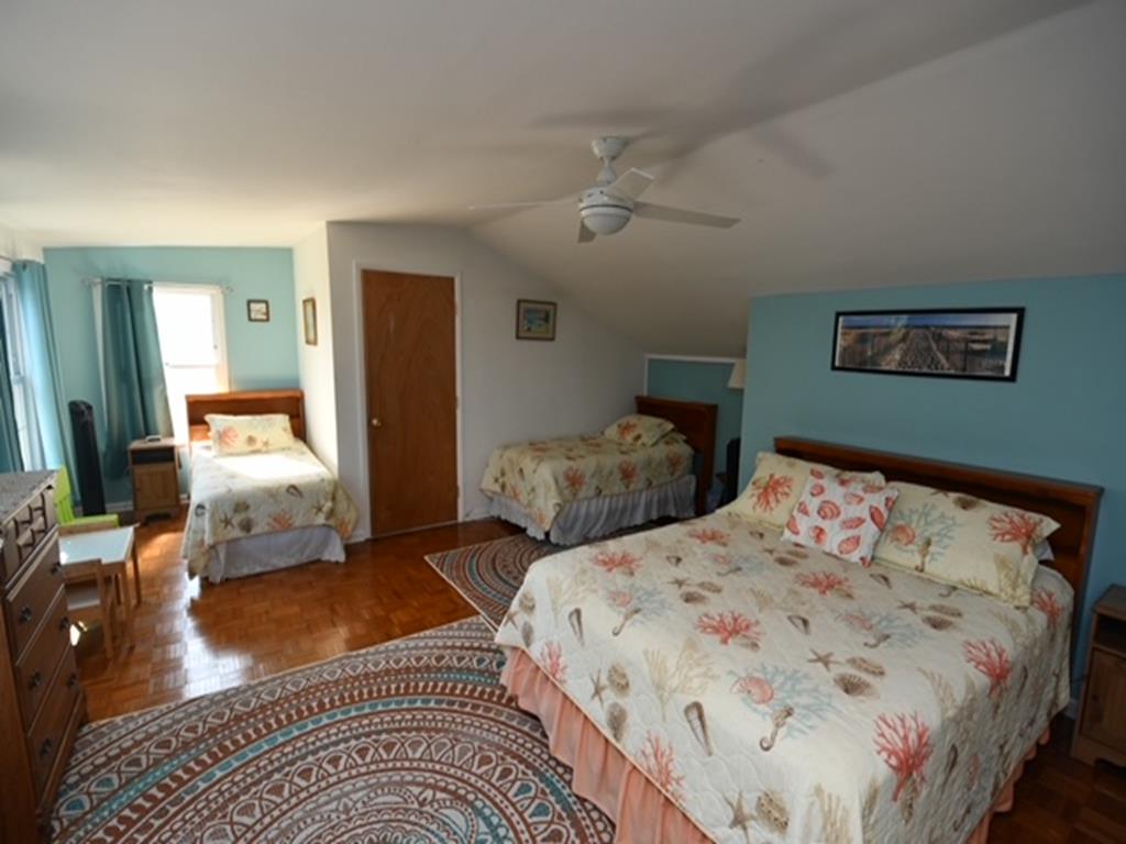 The Gathering Place, Close to Beach and Town | Photo 16