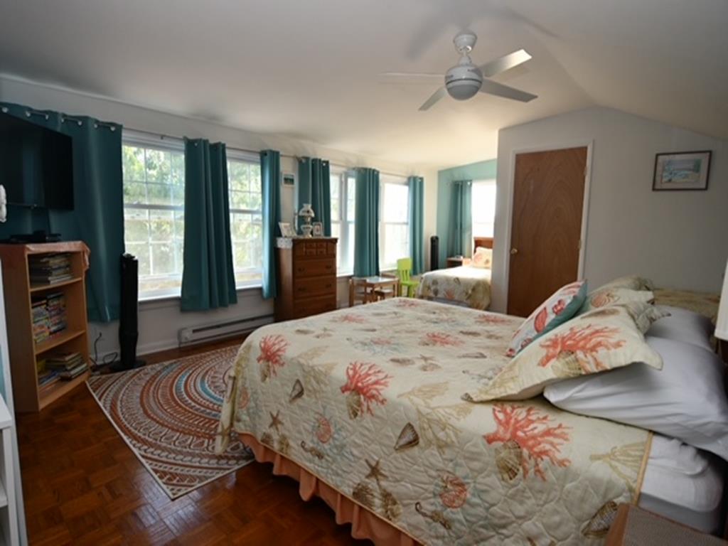 The Gathering Place, Close to Beach and Town | Photo 17