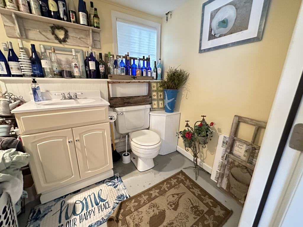 Seaside Splendor Close to The Beach | Photo 17