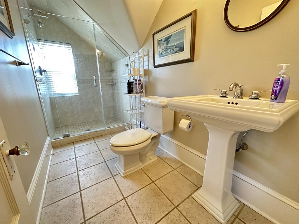 Seaside Splendor Close to The Beach | Photo 29