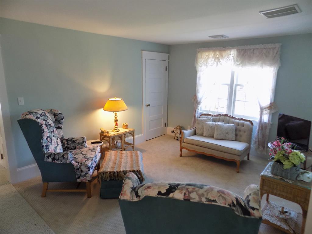 Clean , Comfy and Convenient!!! | Photo 10