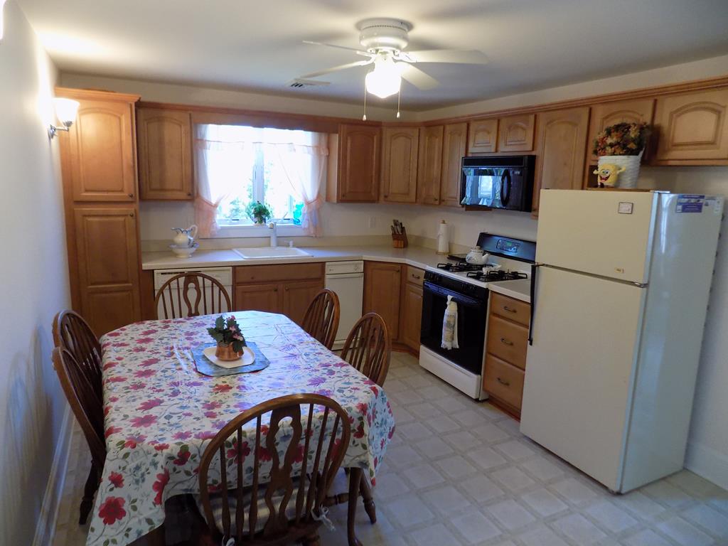 Clean , Comfy and Convenient!!! | Photo 11