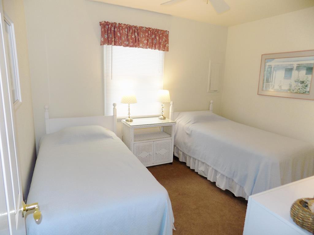 CUTE QUAD NEAR THE HARBOR | Photo 14