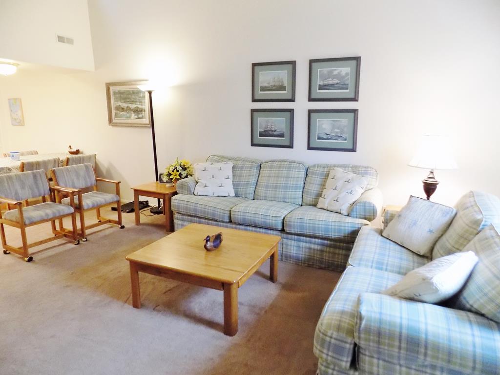 CUTE QUAD NEAR THE HARBOR | Photo 6