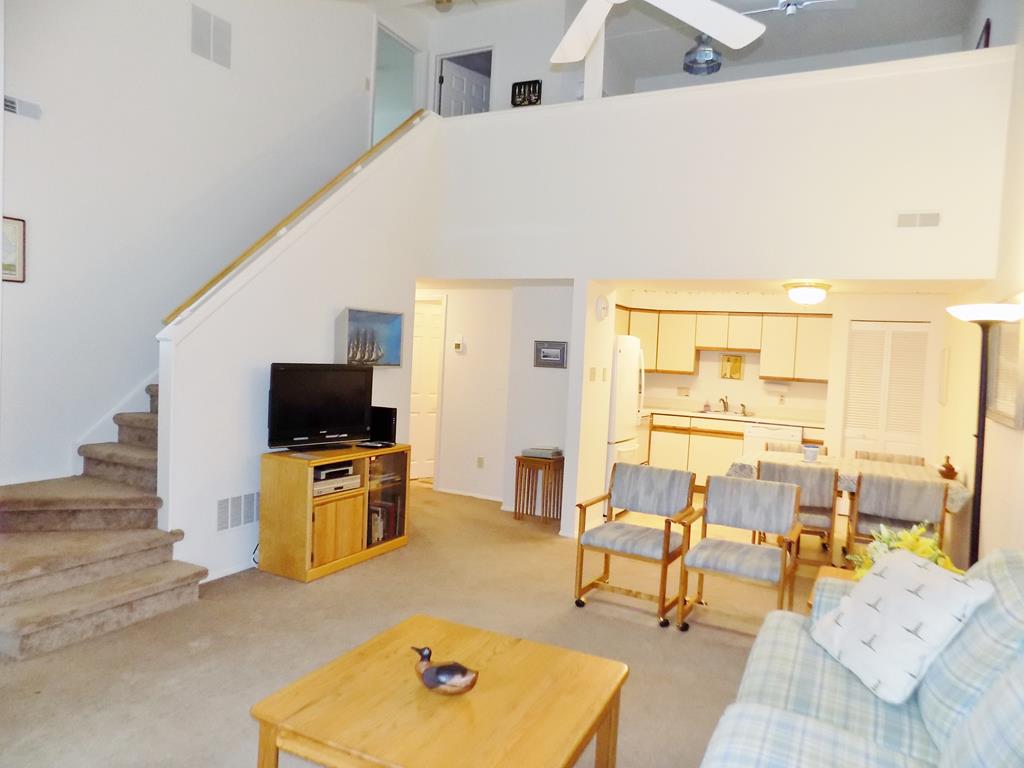 CUTE QUAD NEAR THE HARBOR | Photo 7