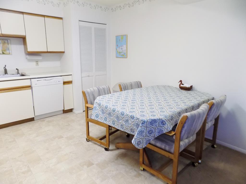 CUTE QUAD NEAR THE HARBOR | Photo 8