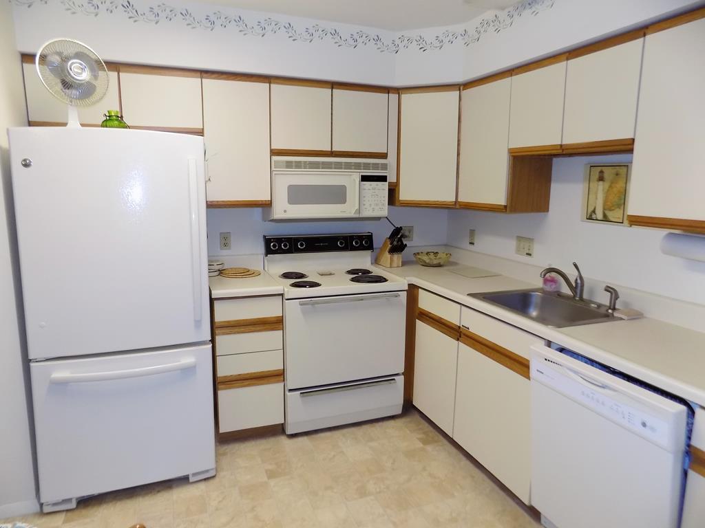 CUTE QUAD NEAR THE HARBOR | Photo 10