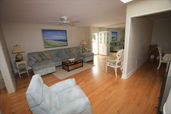Comfortable Beach Home/Two Blocks from Beach | Photo 4