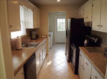 Comfortable Beach Home/Two Blocks from Beach | Photo 8