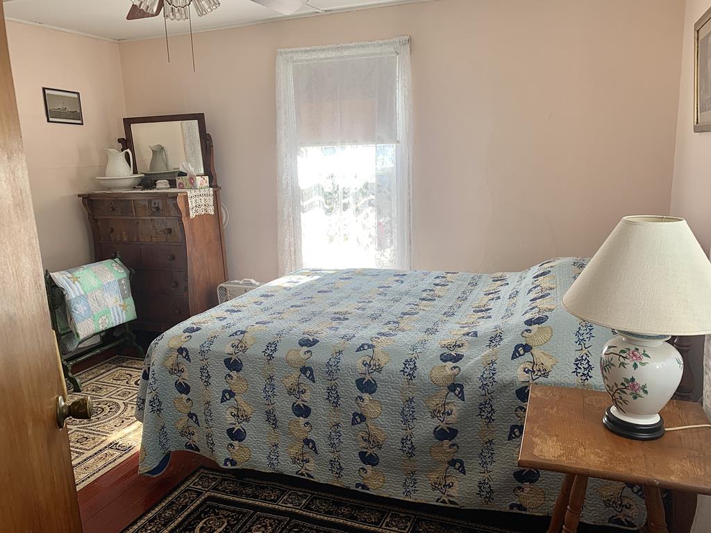 926 Washington st. | Photo 14