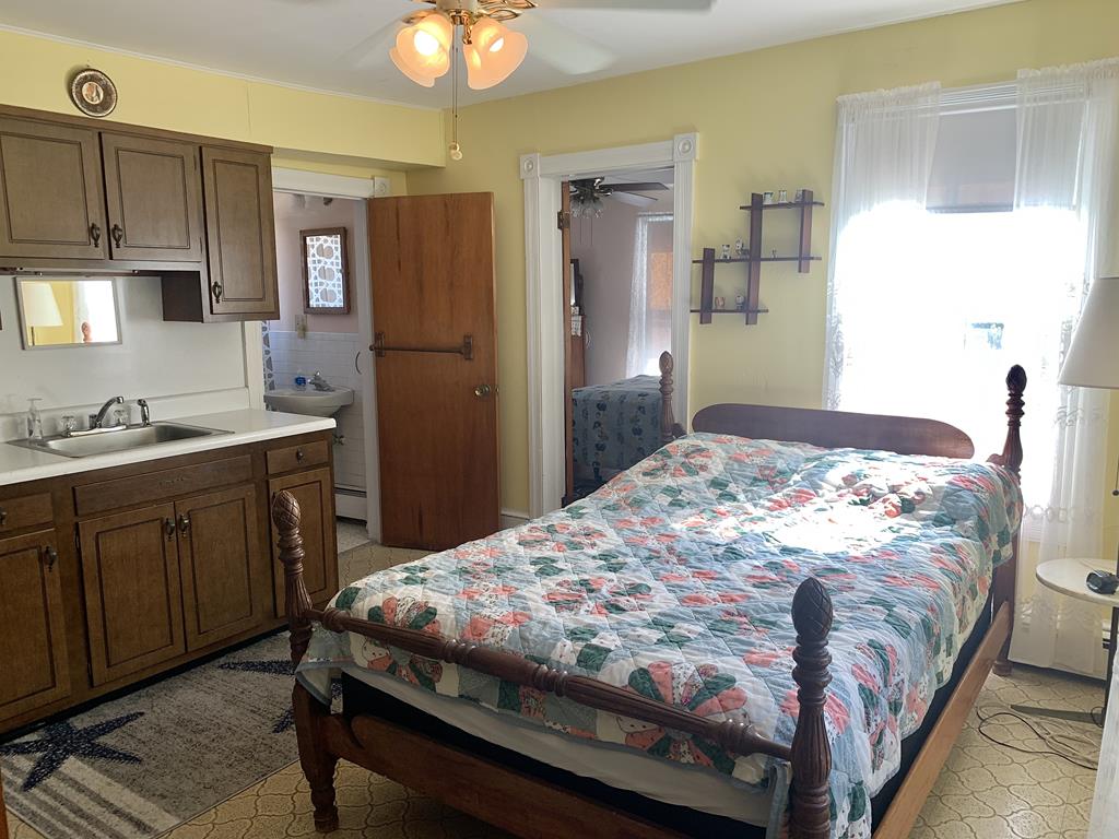 926 Washington st. | Photo 16