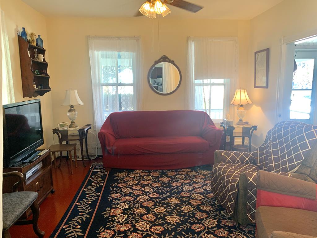 926 Washington st. | Photo 7