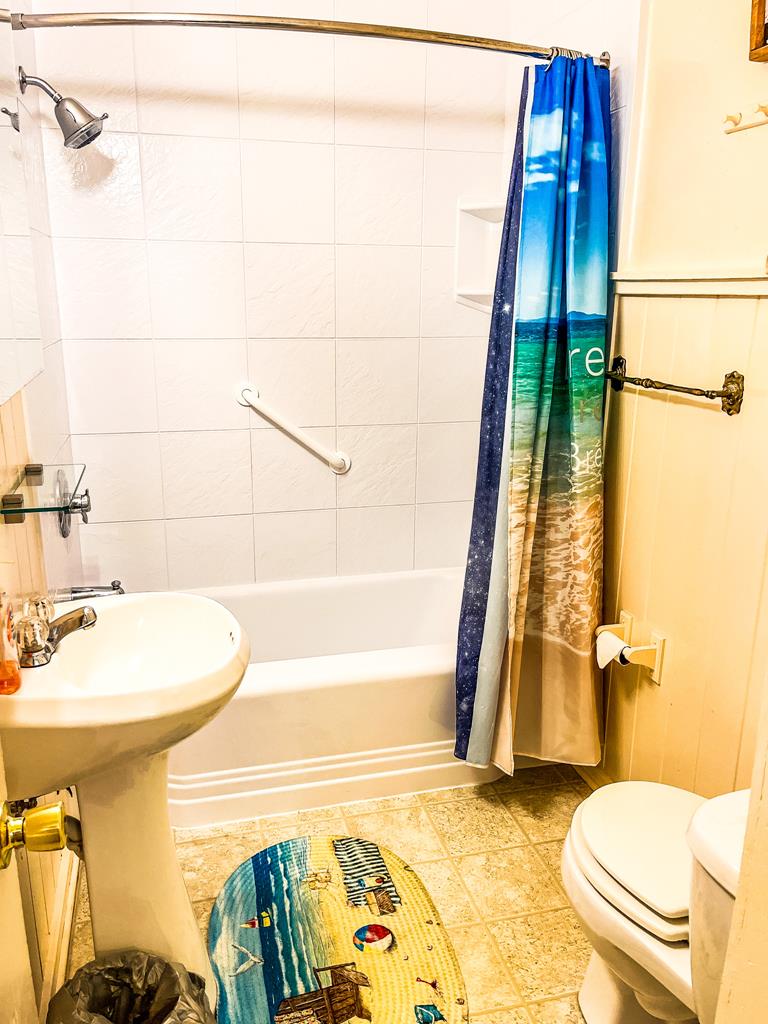 948 Sewell Avenue | Photo 15