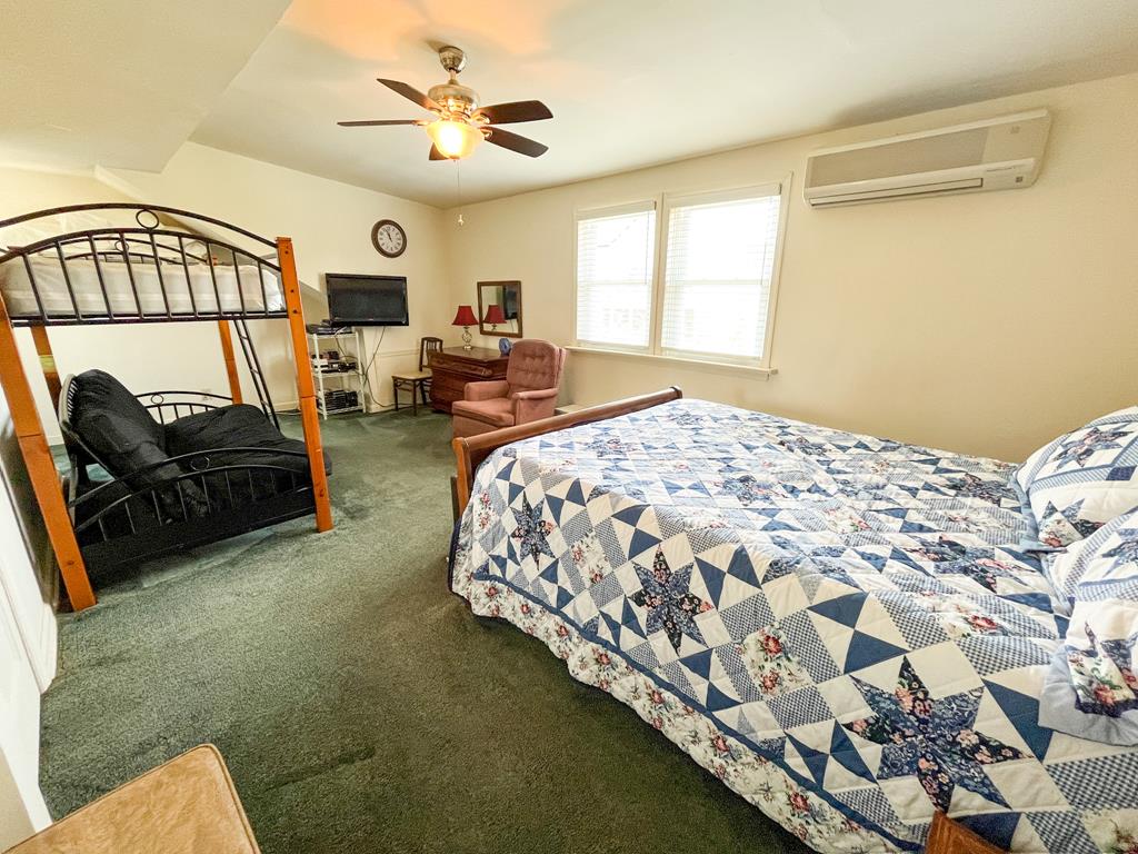 948 Sewell Avenue | Photo 17