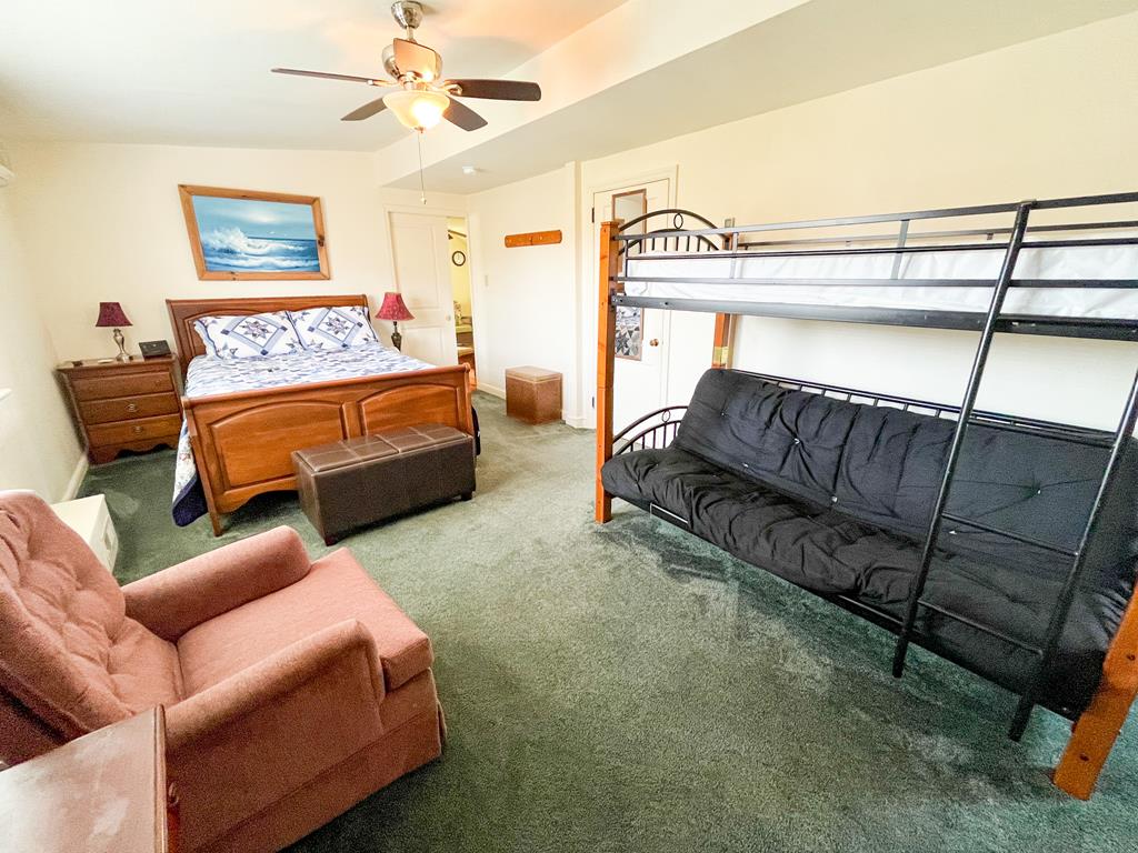 948 Sewell Avenue | Photo 23