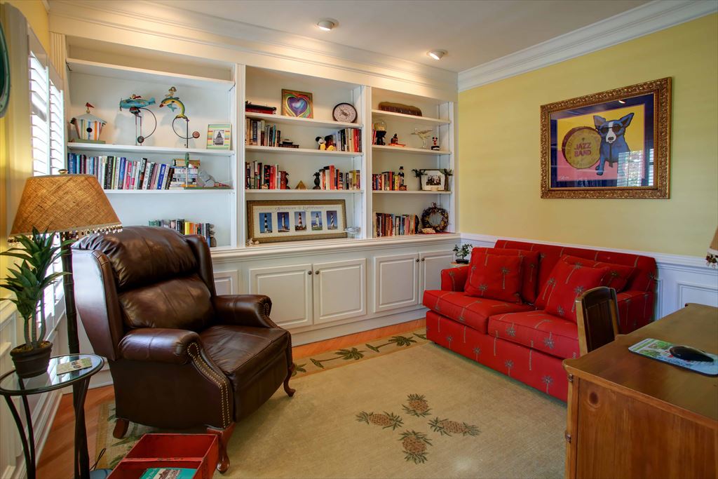 First floor den with double sleeper