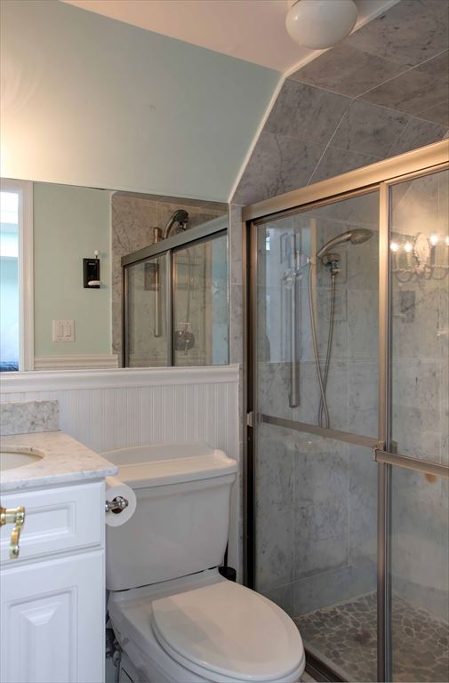 Third floor full bath