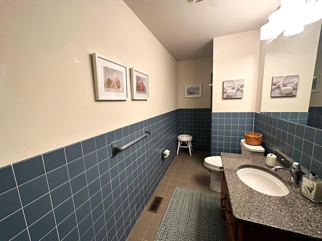 803 St. James Place | Photo 27