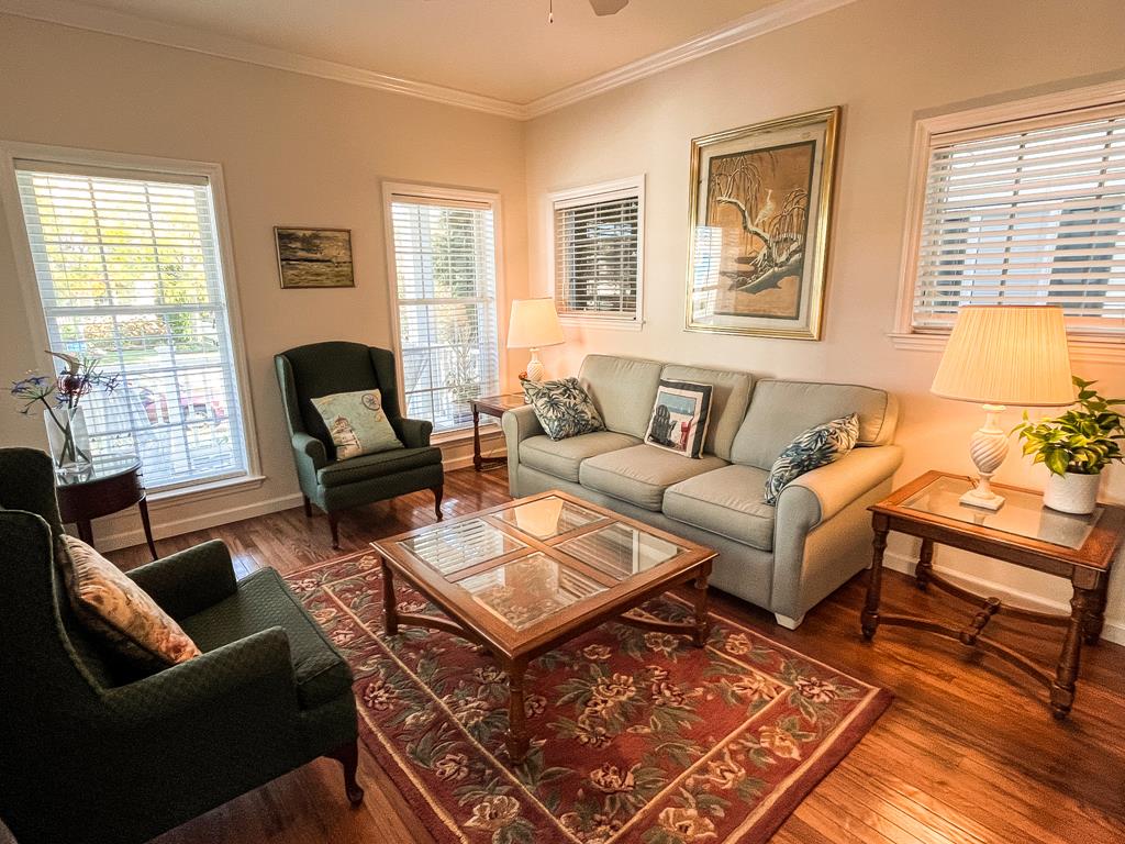 CLOSE TO BEACH AND TOWN - Columbia | Photo 14