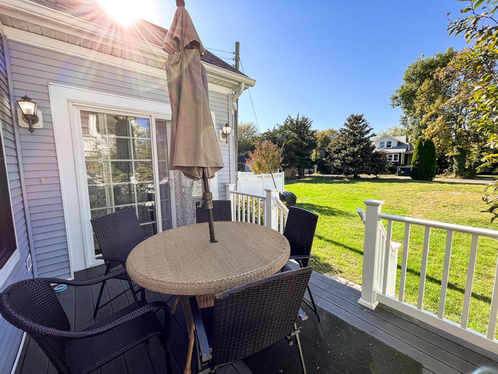 CLOSE TO BEACH AND TOWN - Columbia | Photo 22