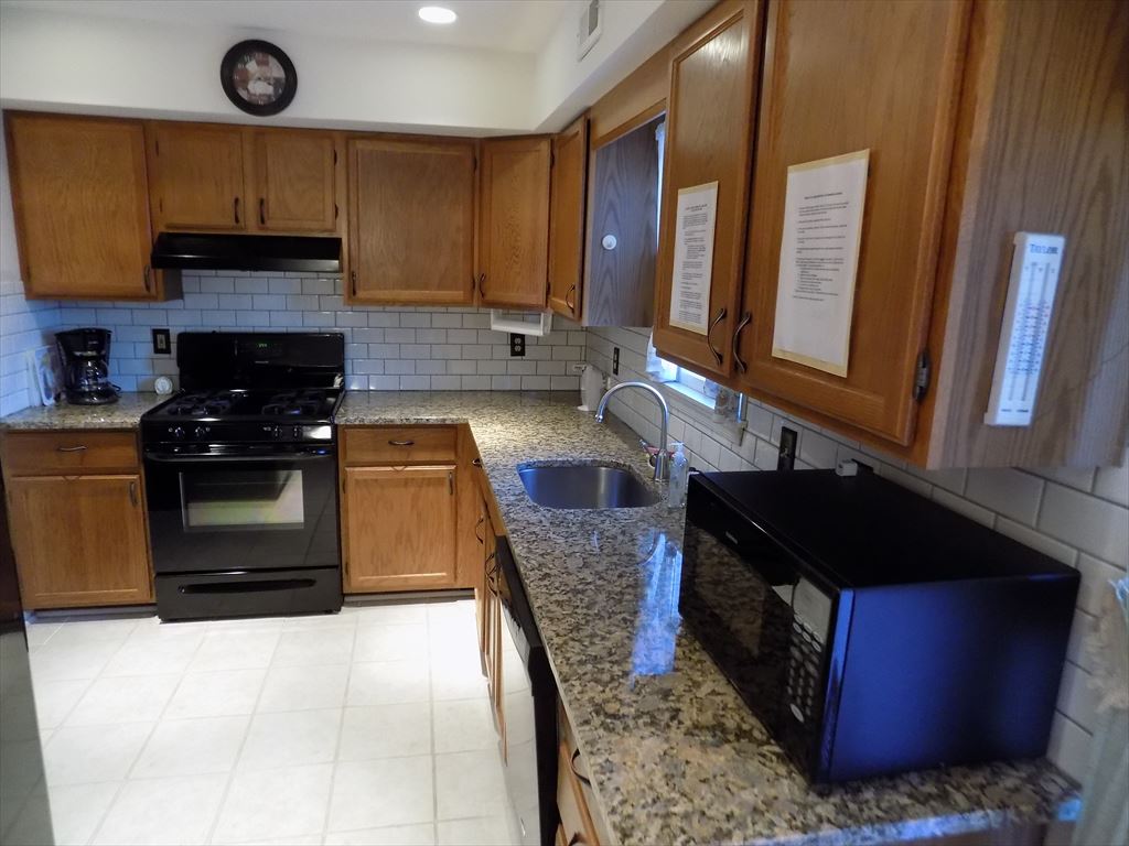 CONDO WITH POOL | Photo 12