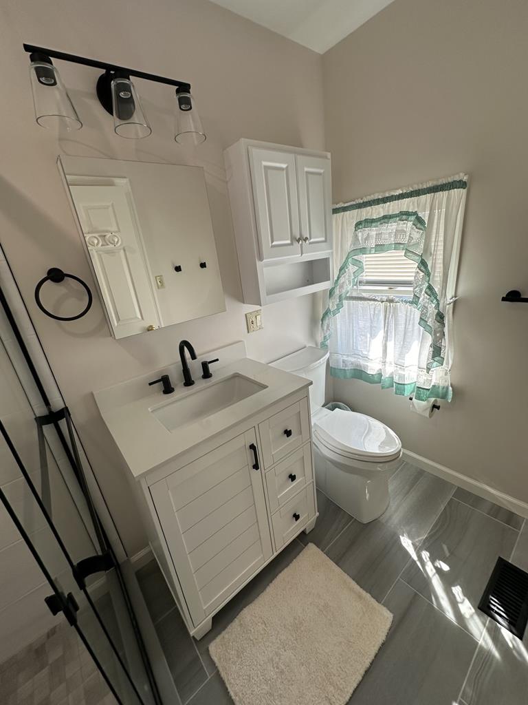 CONDO WITH POOL | Photo 18